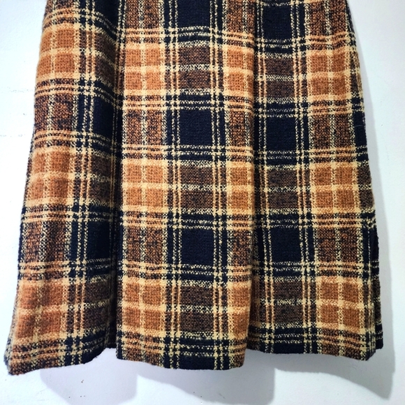Vintage Wool Plaid Pleated Style Skirt - Picture 5 of 10